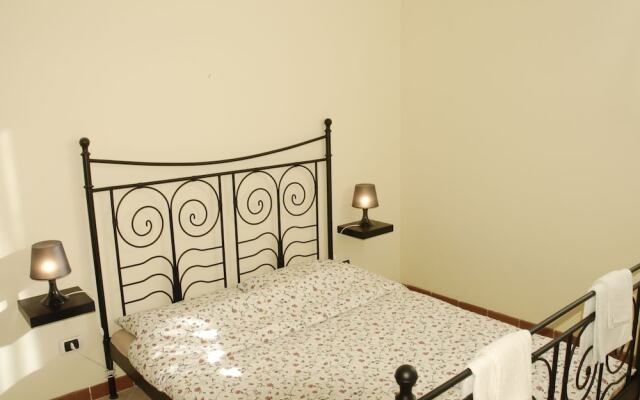 Cozy Holiday Home in Trecase With Balcony - Casa per Ferie