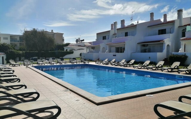 Apartamentos Oura Parque