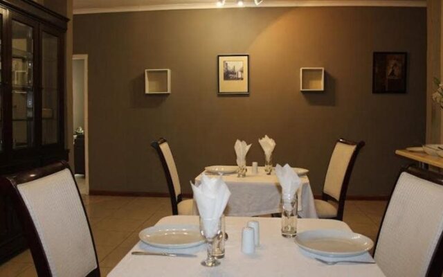 Flamboyant Guest Lodge