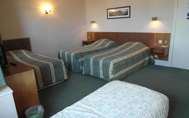 County Hotel