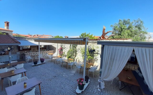 Neva Hotel Alacati