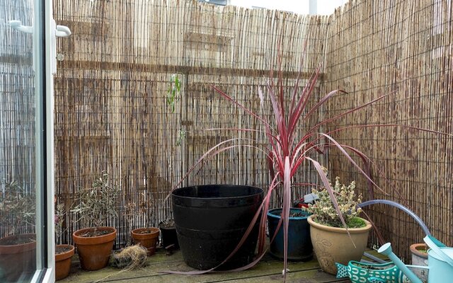 Superior Zone 2 London Apartment