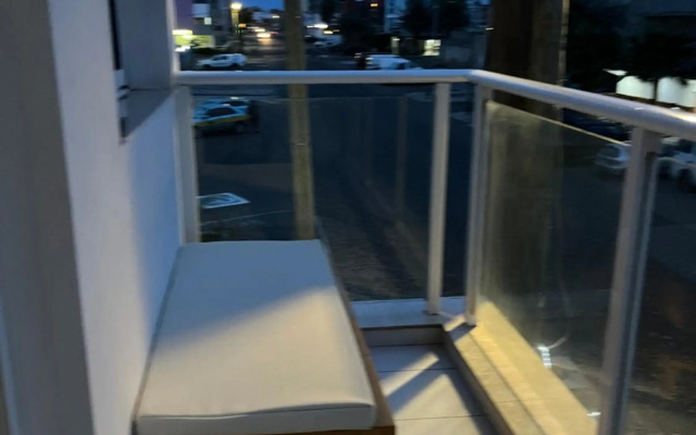 Bright, luxury and modern less than 500m -Beach