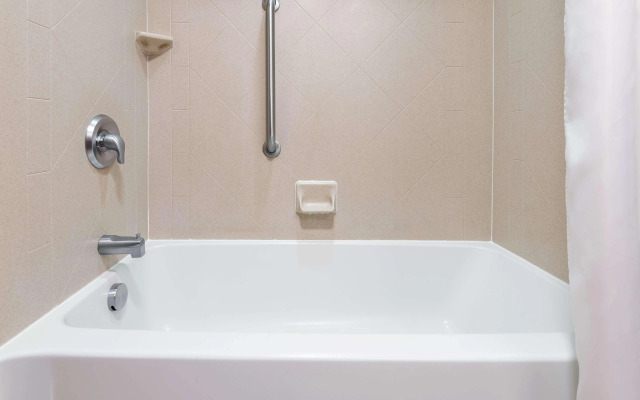 Hampton Inn Springfield South Enfield