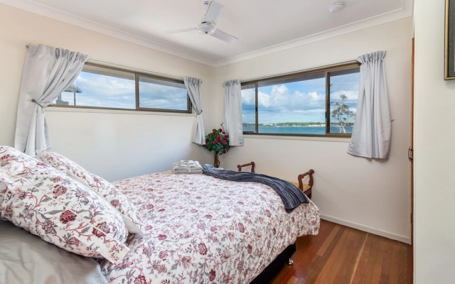 Spoil yourself with the perfect position of this first floor Unit