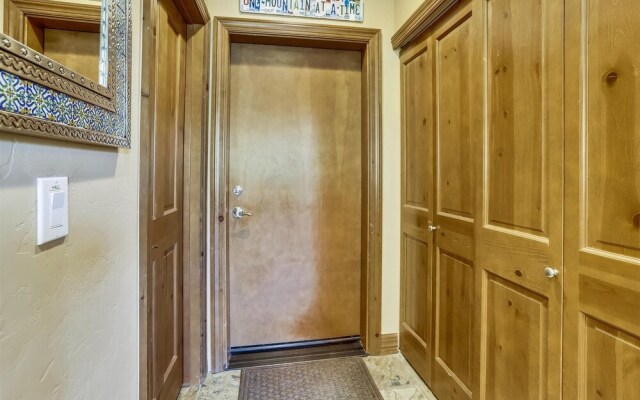 Highland Greens Comfort 3 Bedroom Townhouse by RedAwning