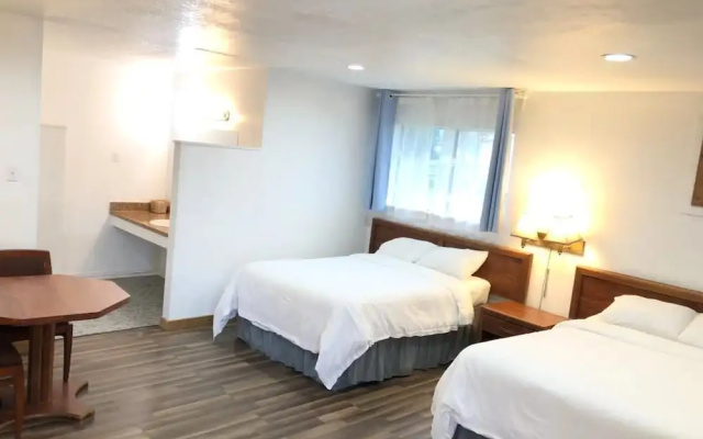 Gulfway Motel & Restaurant