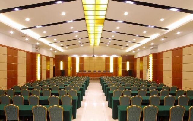 Emeishan Hotel