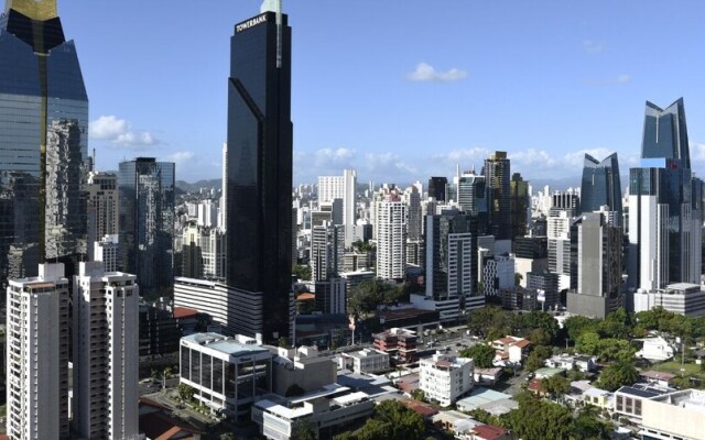 Apto. 21G vista a la Ciudad