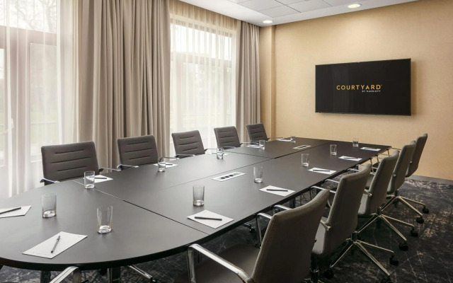 Courtyard By Marriott Pilsen