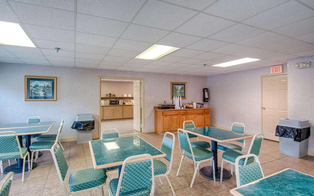 Park Tower Inn