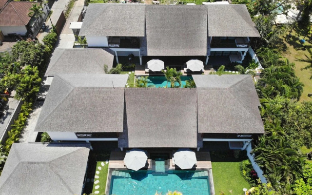 Exclusive Villas Complex, 8 BR, Canggu With Staff