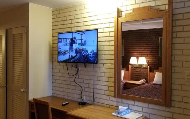 Americas Premier Inn