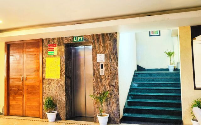 Roomshala 104 Hotel Billions
