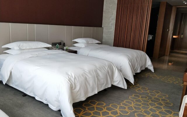 Shaanxi Hancheng Qiangda Grand Skylight Hotel