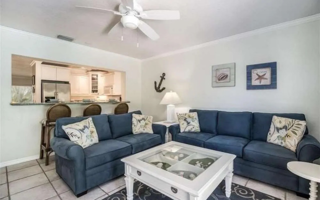 Sand N Suds 3 Bedroom Home by RedAwning