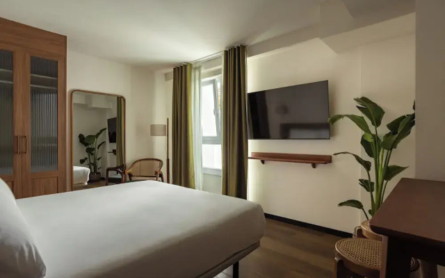 Batimont Suites & Apartments
