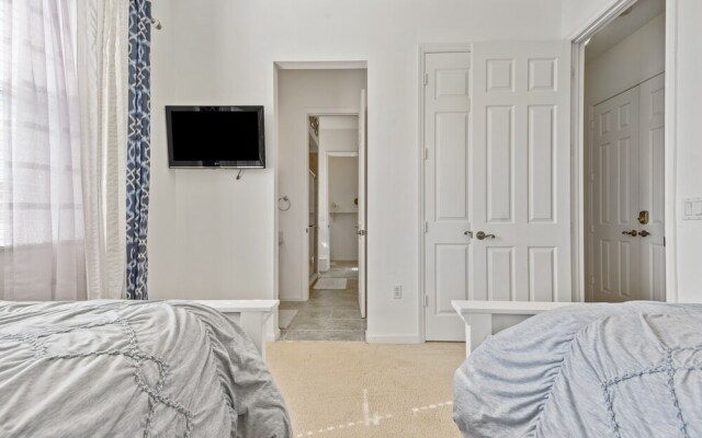 Rvh_295r Sparkling Oasis 4 Bedroom Home