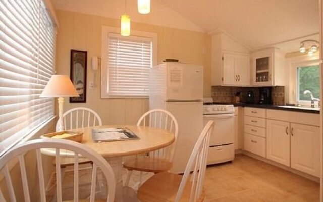 Harbor Village Cottages