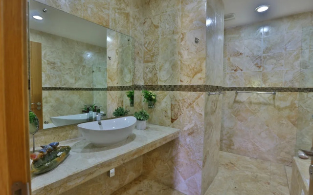 Sybaris Suites