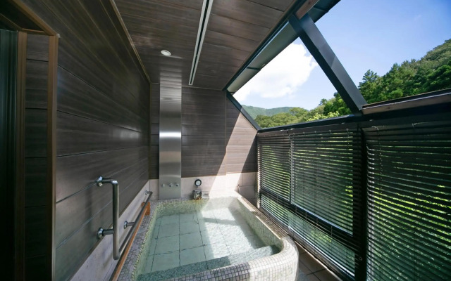 Hakone Nanase