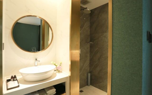 Dyson Hotel Xian