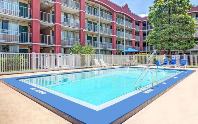 Days Inn by Wyndham York Alabama