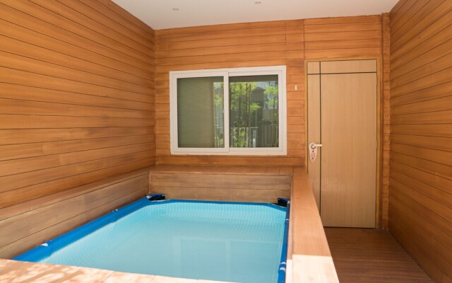Private Pool Chalet - Comfort in Every Space!