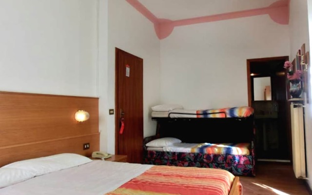 Hotel Ideal