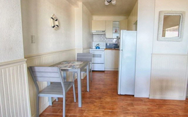 Sunshine's Hideaway by RedAwning