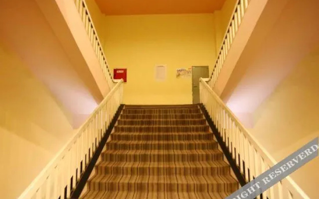 Zitong Aijia Business Hotel