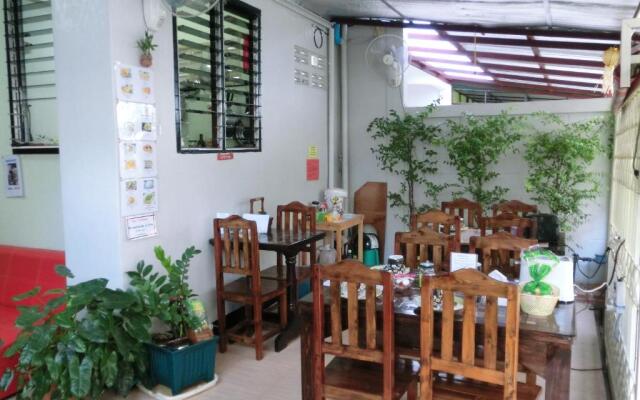 Wayside Guesthouse