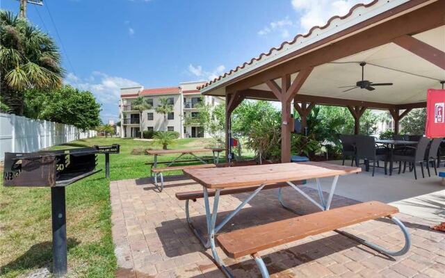 Ocean Village Club Q14
