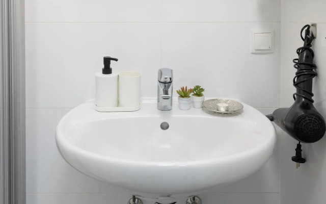 Yeshello Vienna Central Station Apartment