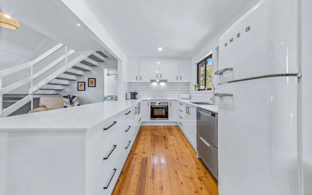 Coastal Cottage - Cannonvale