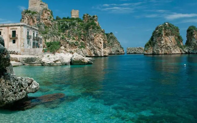 Cialoma Home Holiday