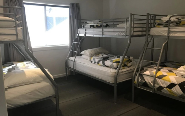 The White House & Retreat