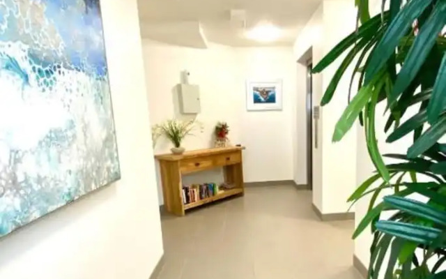Sailfish Cove & RIVA Apartments