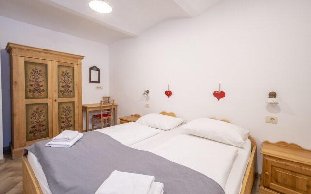 Apartment House Berghi