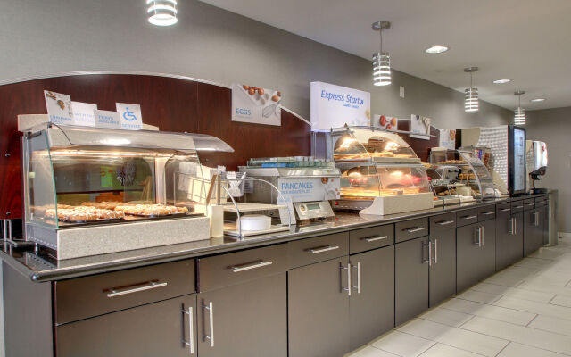 Holiday Inn Express & Suites Jackson Downtown - Coliseum by IHG