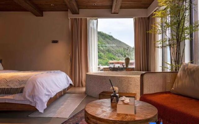 Liangqi Private Tang Homestay