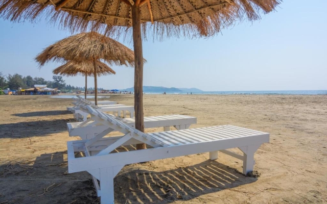 Larisa Resort, Morjim