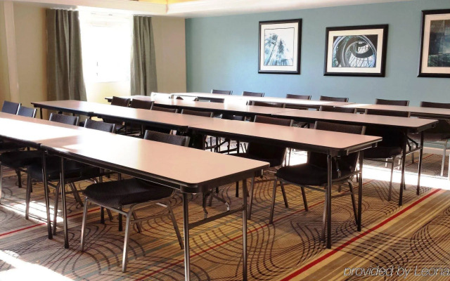 Holiday Inn Express Bakersfield by IHG