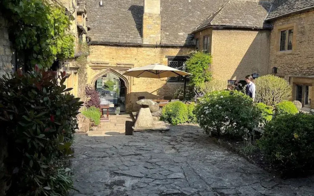The Crown at Shipton