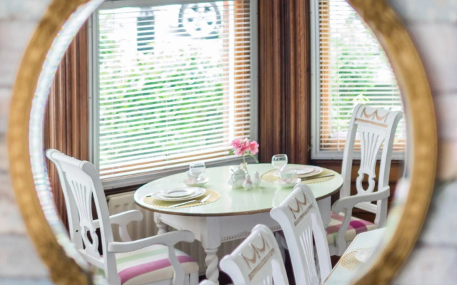 Woodside Villa Whitby