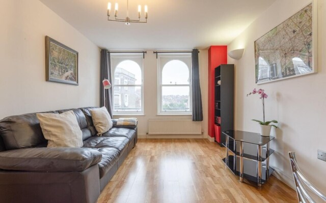Comfortable 1 Bedroom North London Flat