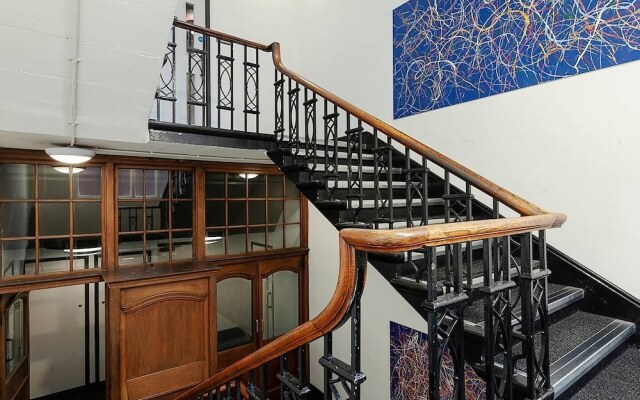 Sparkling Clean 2BR City Centre Apartment