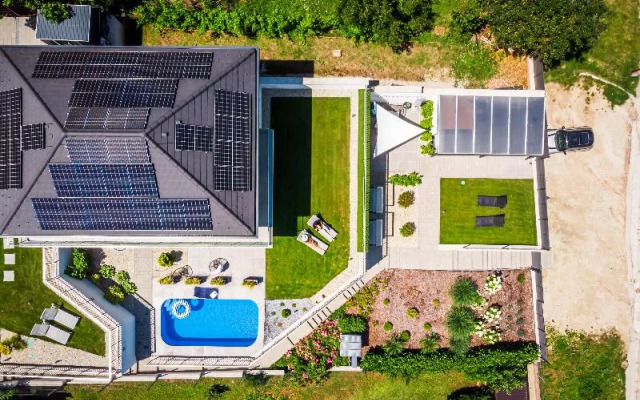Lake Spirit Boutique Apartments