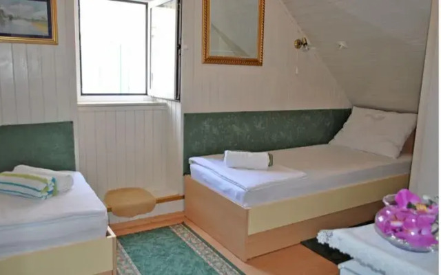 Rooms Ana