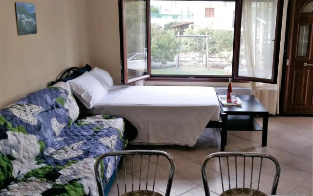 Voula Kourbeti Apartments